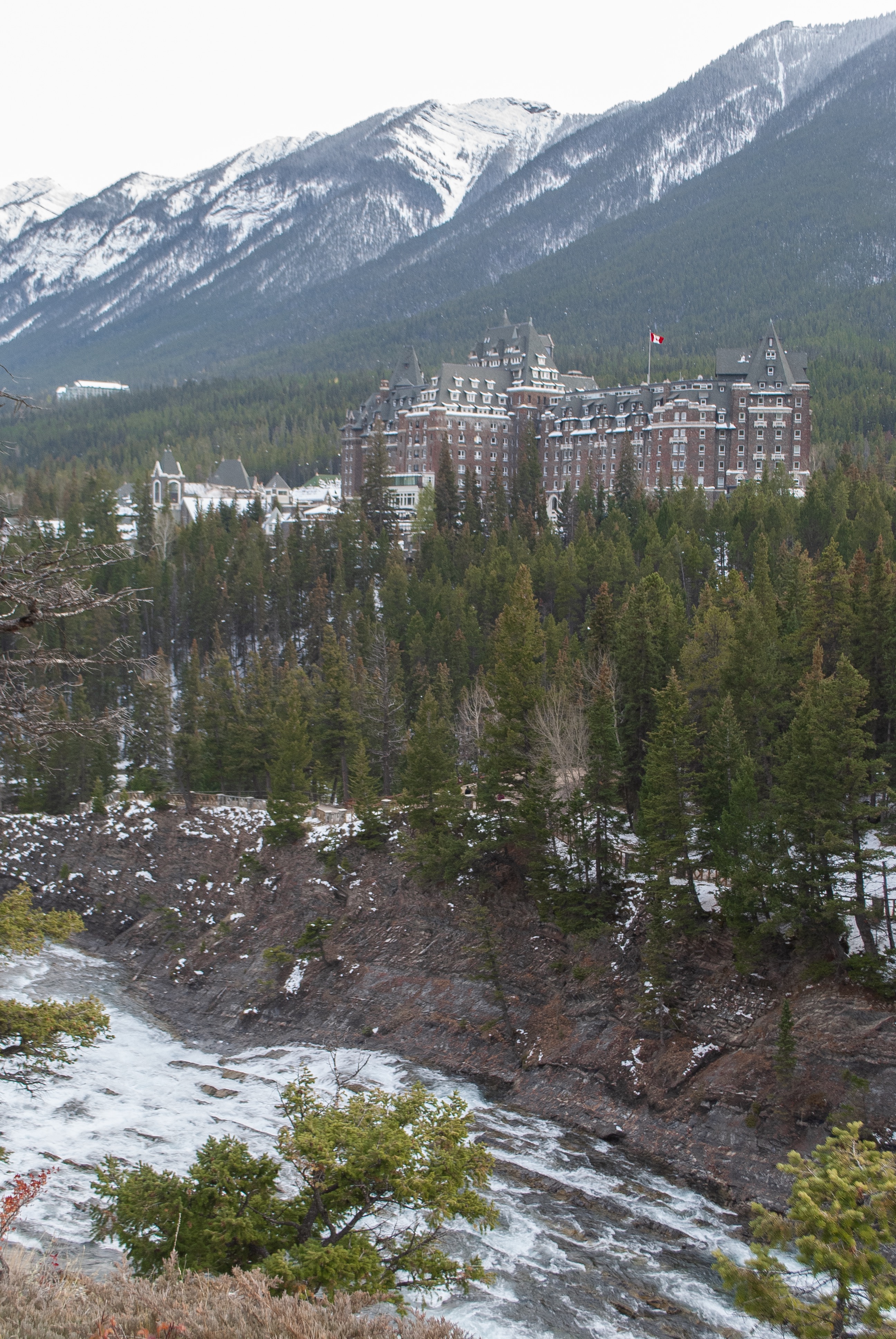 Mountain Town Showdown: Jasper vs. Banff/Lake Louise