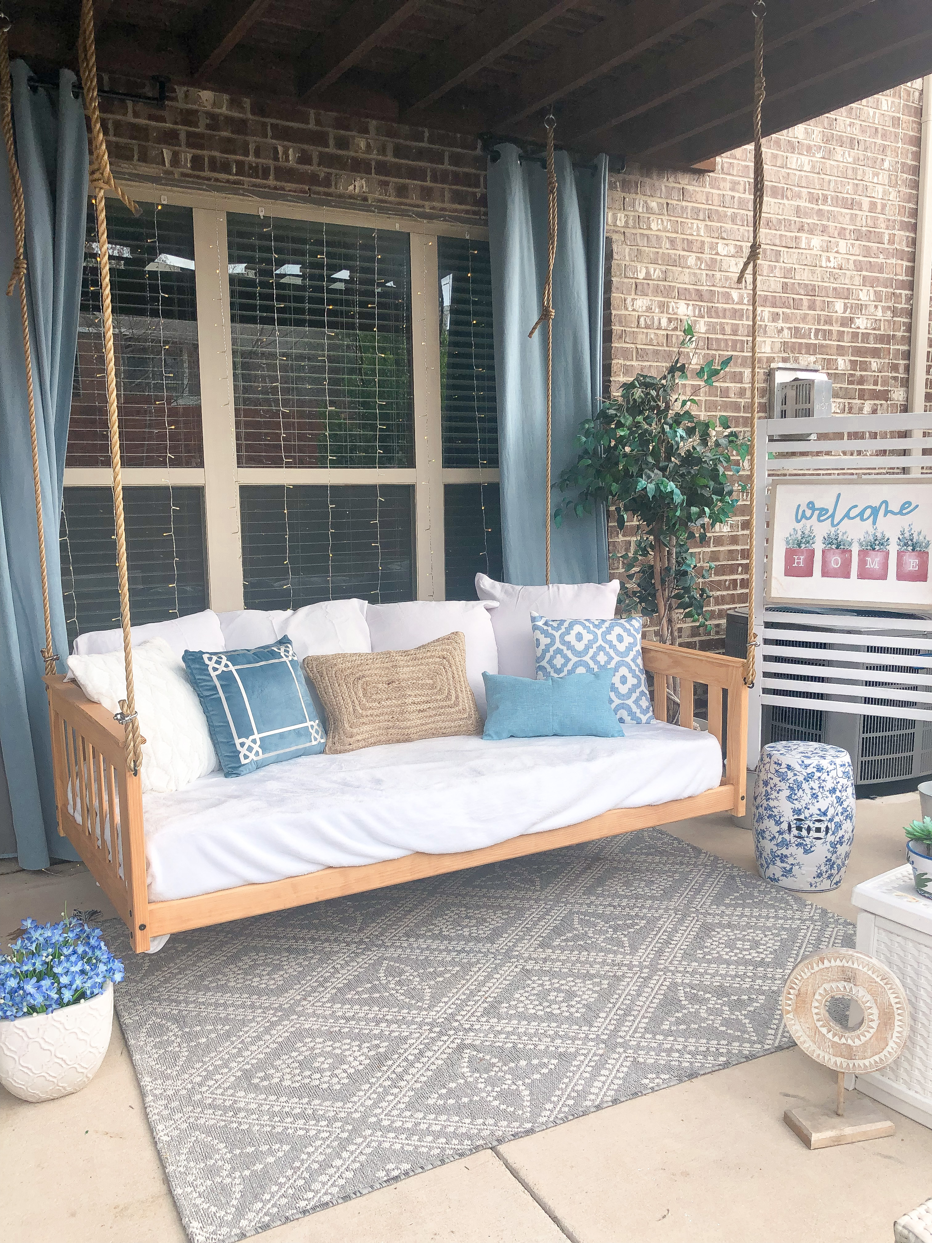 Patio Daybed Swing